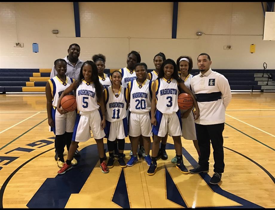 2016-2017 Girls Varsity Basketball Team 